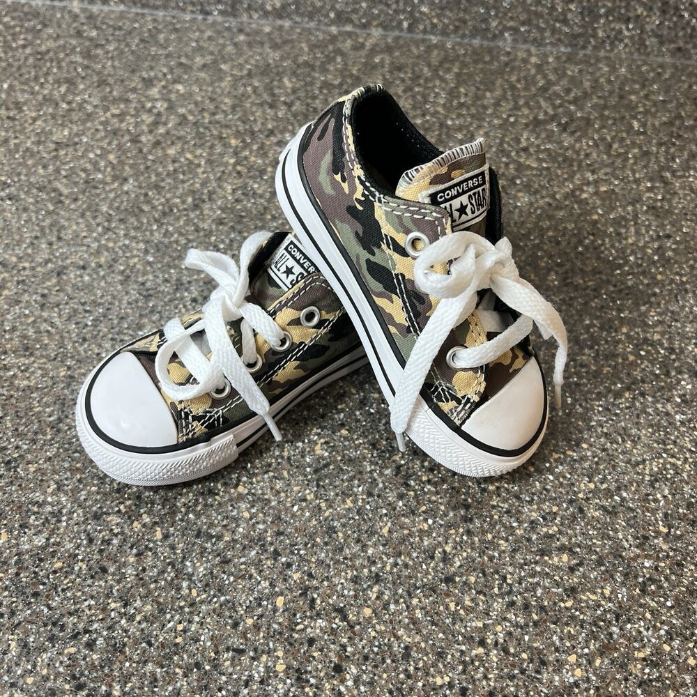Converse All Star Little Kids Infant Sz 5 Classic Camo Canvas LaceUp Low Sneaker